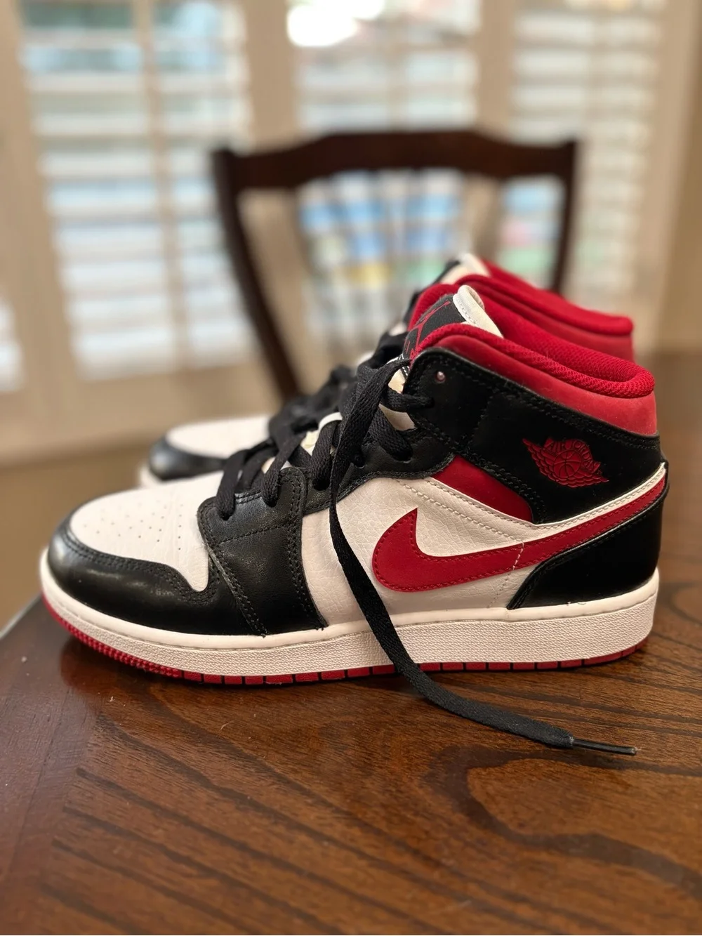 Nike Air Jordan Red Black White Mid-Top 7Y / Women’s 8.5 - Picture 3 of 7